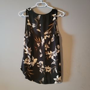 Womens Dynamite Floral Top